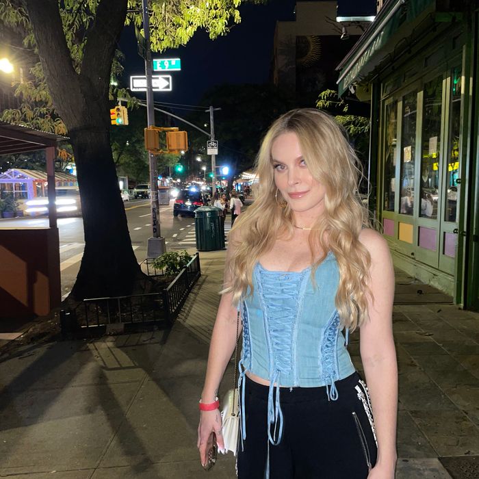 Desi Girl Fucks Older - Fashion Week Partying With Real Housewife Leah McSweeney