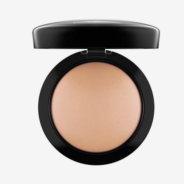 MAC Mineralize Skinfinish Natural