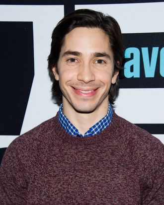 WATCH WHAT HAPPENS LIVE -- Pictured: Justin Long -- Photo by: Charles Sykes/Bravo/NBCU Photo Bank