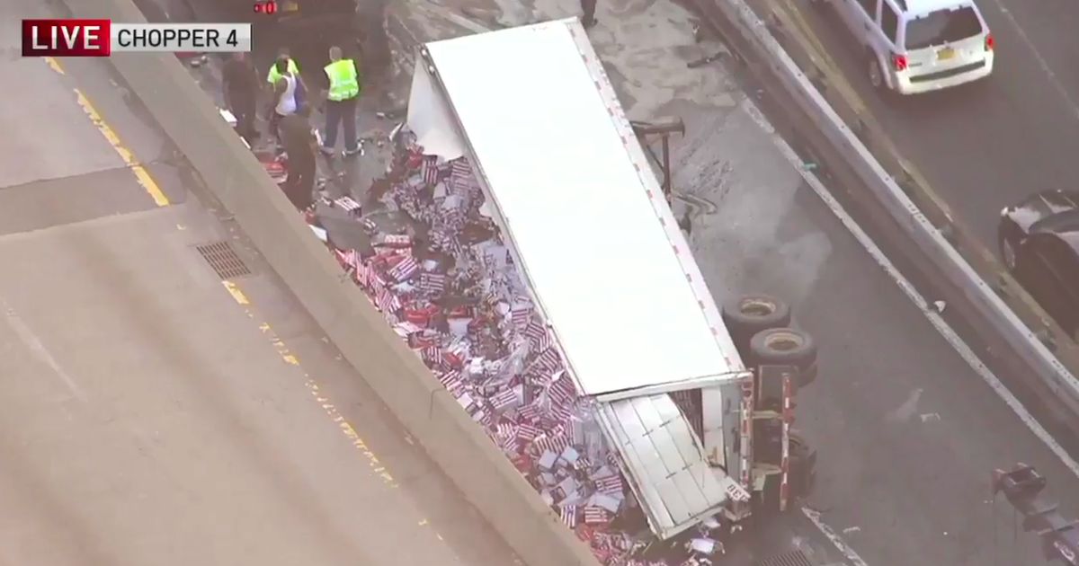 Budweiser Truck Spills Beer All Over NYC Expressway