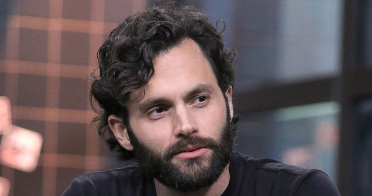 Cardi B 和 Penn Badgley Fangirl 在 Twitter 上互相爭執