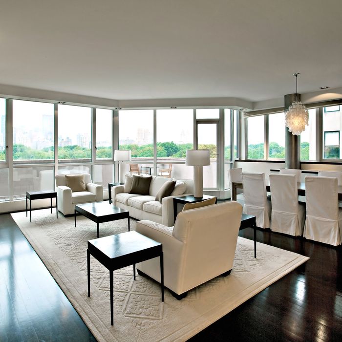 Modern living room and dining room in Manhattan apartment