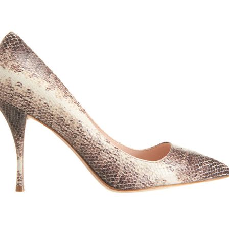 See 30 Pairs of Pretty, Pointed Pumps