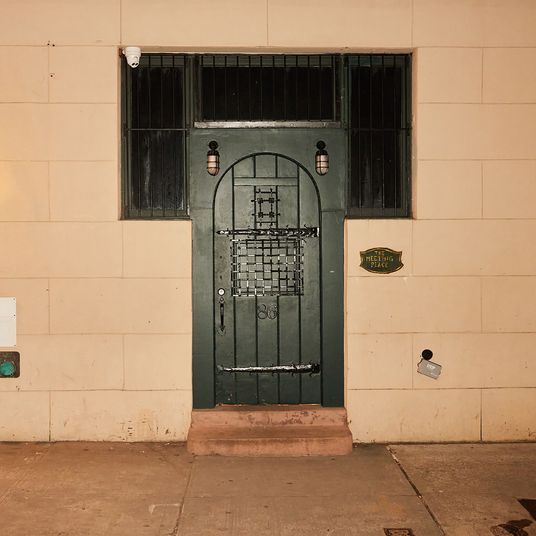 Is Horses Chef Liz Johnson’s Frog Club Any Good?
