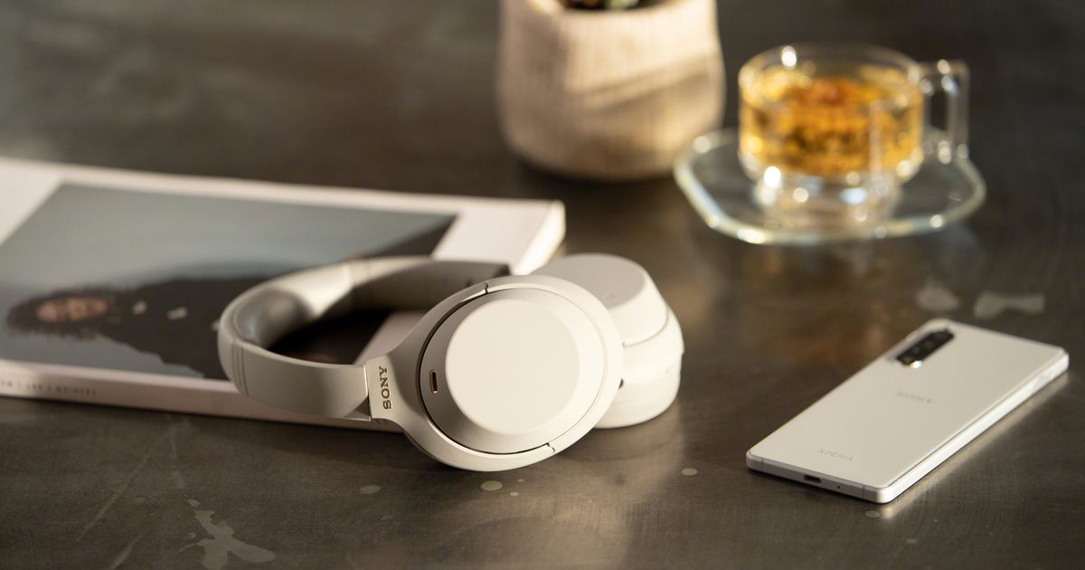 Sony WH-1000XM4 vs. WH-1000XM3: Which noise-cancelling headphones