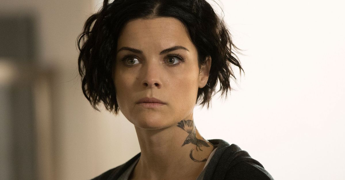 Does jane. Джейми Александр Blindspot. Слепое пятно Джейн. Джейн ДОУ сериал кадры.