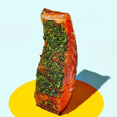 舍尔斯基家的四川宫保三文鱼。继承熏鲑鱼的遗风。谢尔斯基，科布尔山，大西洋大街，法院街141号;718-855-8817;12美元一磅。