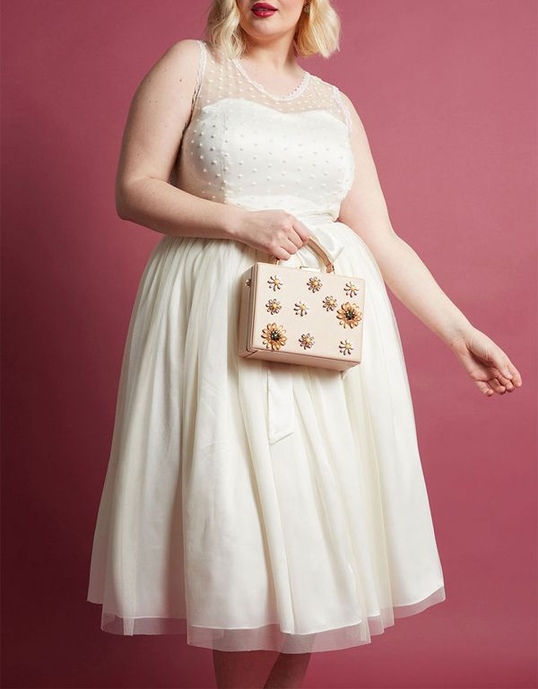 modcloth plus size wedding dresses