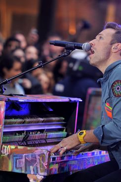 NEW YORK, NY - OCTOBER 21:  Singer/musician Chris Martin of Coldplay performs on NBC's "Today" at Rockefeller Center on October 21, 2011 in New York City.  (Photo by Stephen Lovekin/Getty Images)
