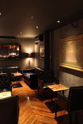 A look at almost the entire room from the bar.