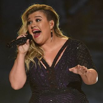 Kelly Clarkson to Join 'The Voice' As a Coach in Season 14