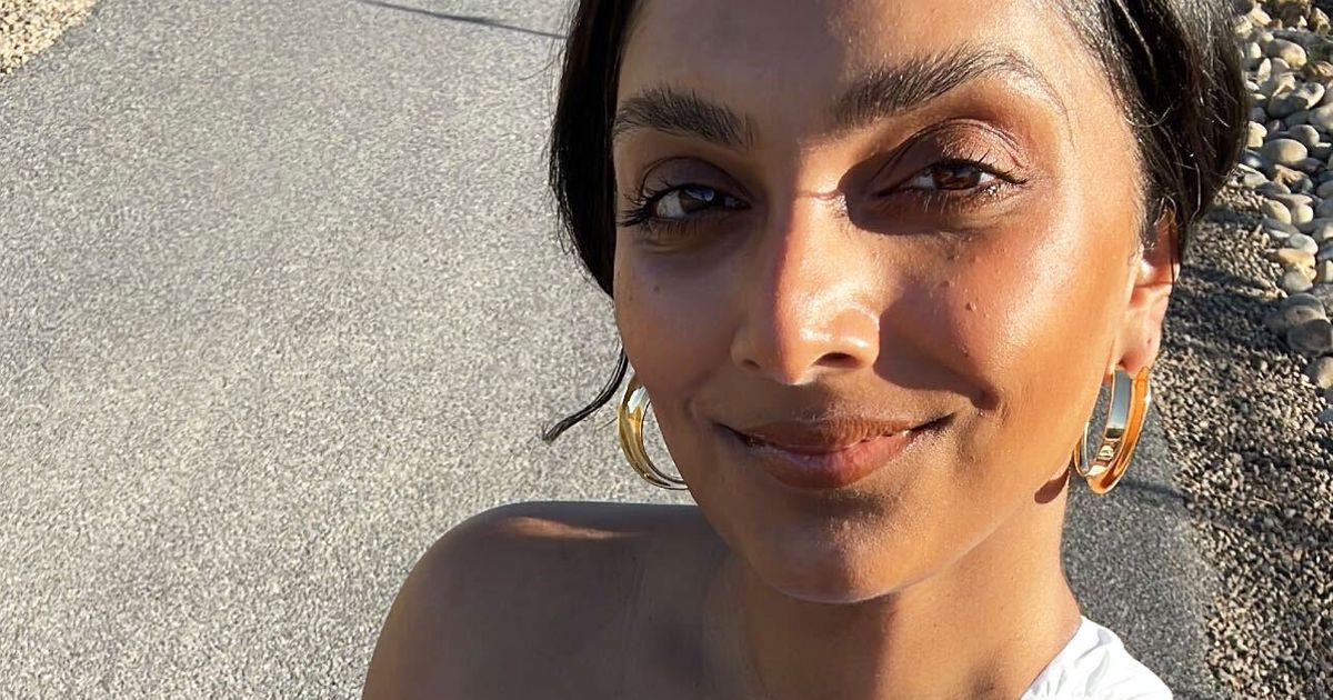 A Bollywood makeup artist reveals the best ways to cover up dark circles on  Indian skin