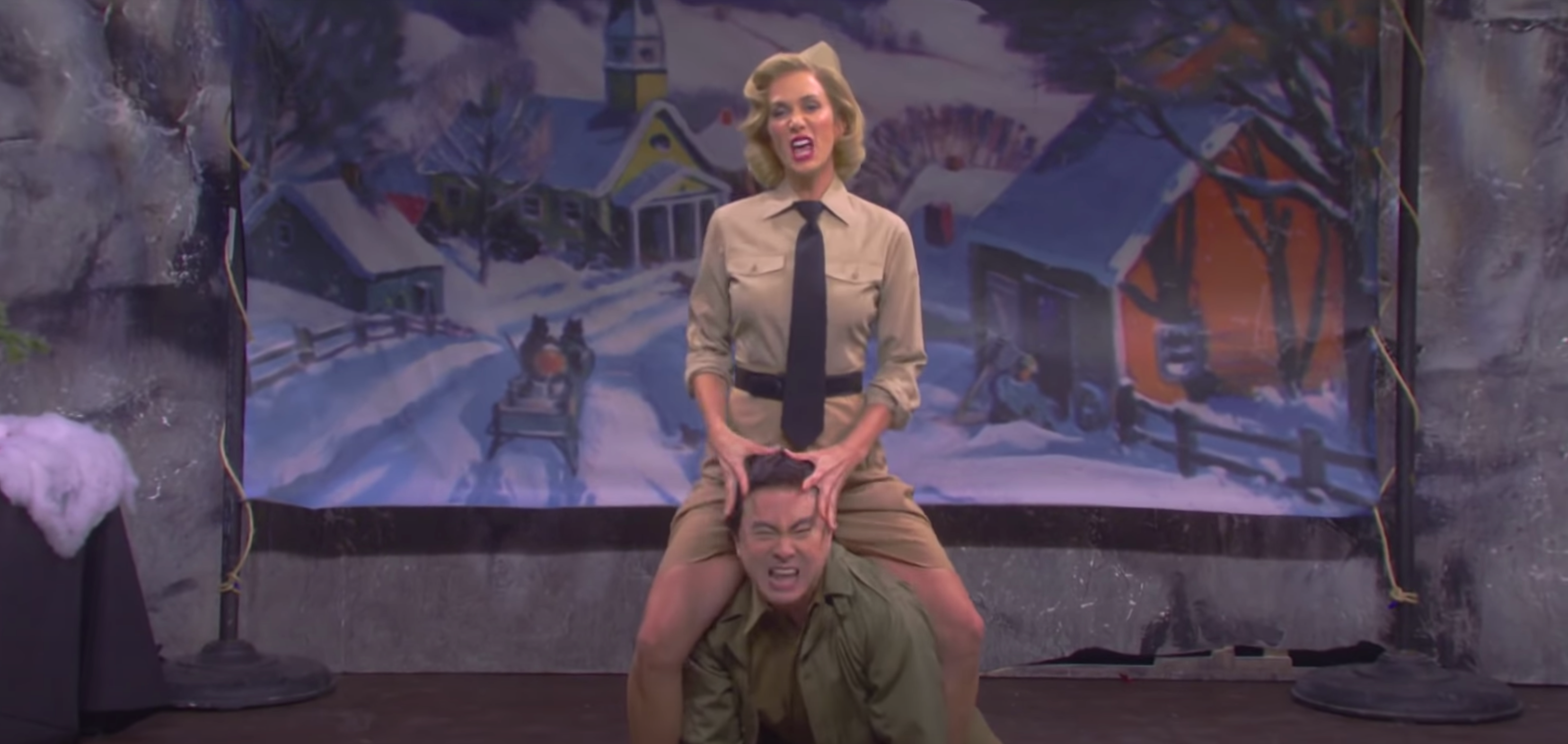 Watch Dua Lipa Kristen Wiig Perform Musical Sketch On Snl