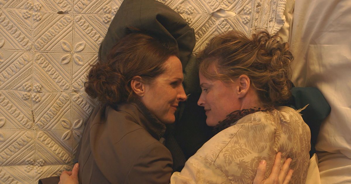 Behind the New, Gloriously Queer Emily Dickinson Movie pic photo photo