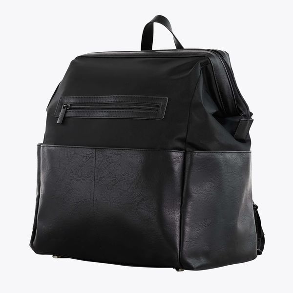 Béis The Backpack Diaper Bag in Black