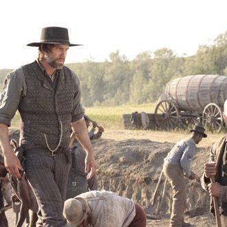 Cullen Bohannon (Anson Mount) and Elam Jefferson (Common) - Hell On Wheels - Season 1, Episode 1 - Photo Credit: Chris Large/AMC - HOW_101_2425