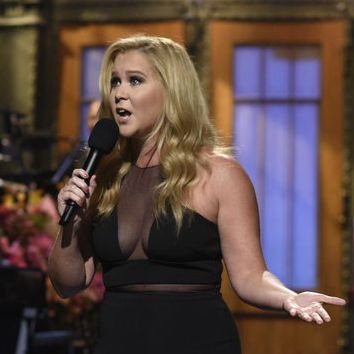 Amy Schumer Upskirt Porn - Recap: SNL Goes Really Really Inside Amy Schumer