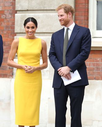 Buy > yellow dress meghan markle > in stock