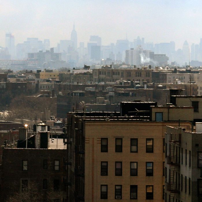 27 Mar 2004, New York State, USA --- The New York City skyline is viewed through the haze from the Bronx. --- Image by ? Andrew Holbrooke/Corbis