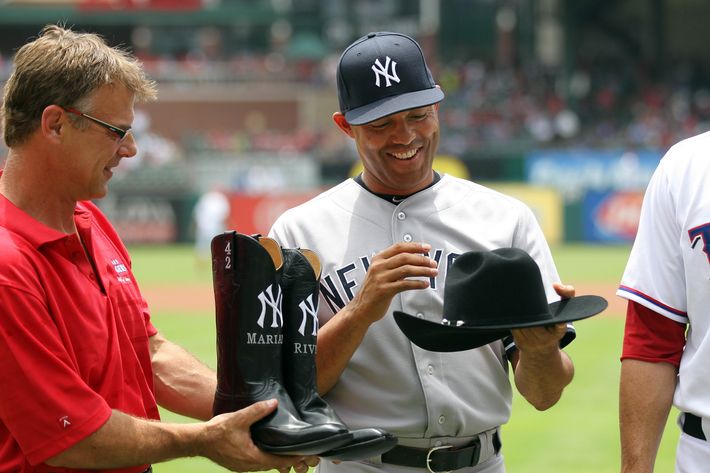 Mariano Rivera makes it official: He'll retire after 2013 season - Los  Angeles Times