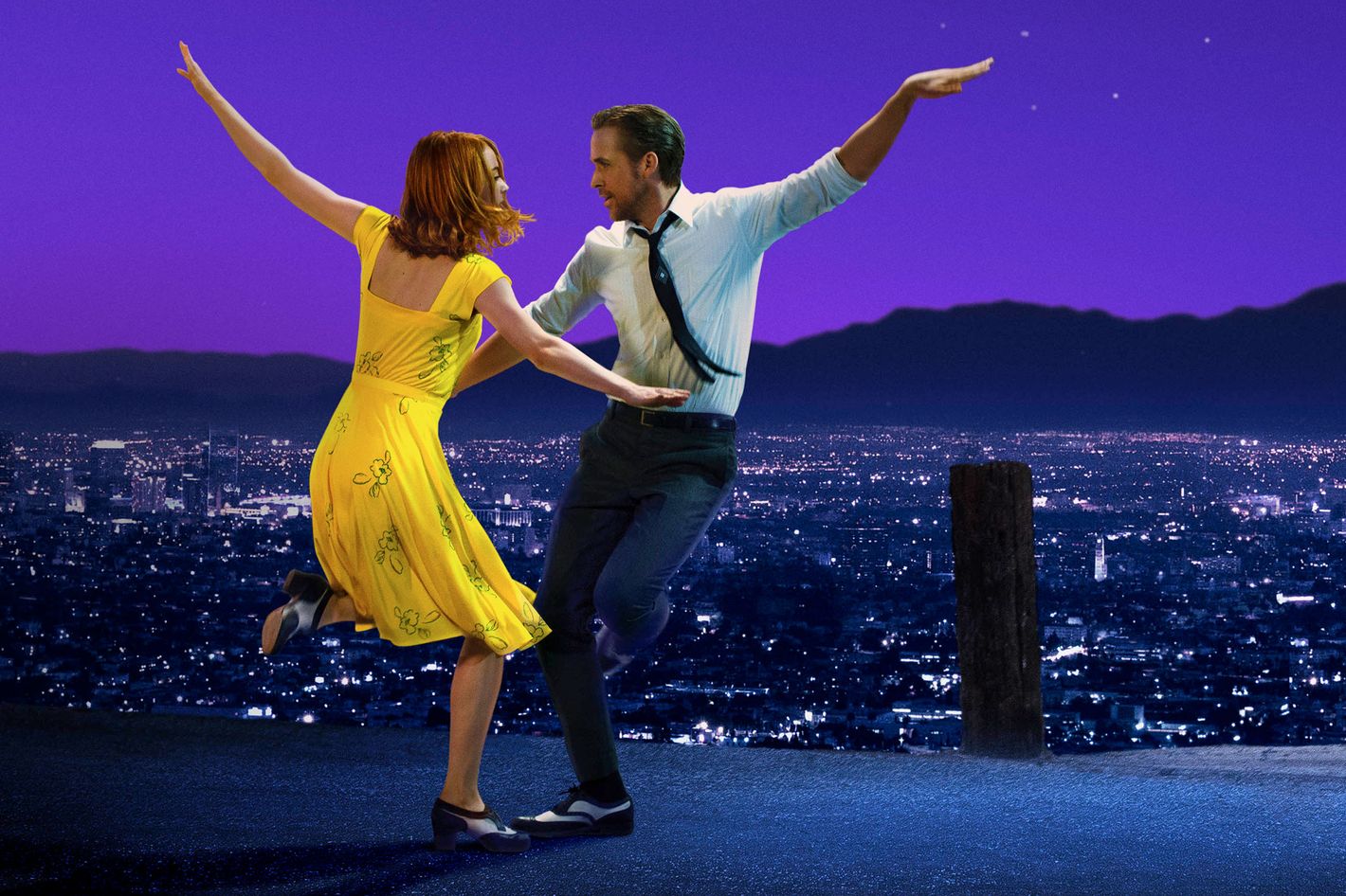 Emma Stone's Yellow Dress in 'La La Land' Was Inspired by One of Her  Best-Ever Red Carpet Looks - Fashionista