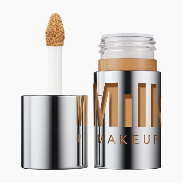 Milk Makeup Future Fluid All Over Corrector Hidratante de Cobertura Media