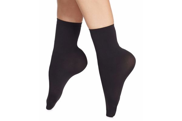 Wolford Velvet Ankle Socks