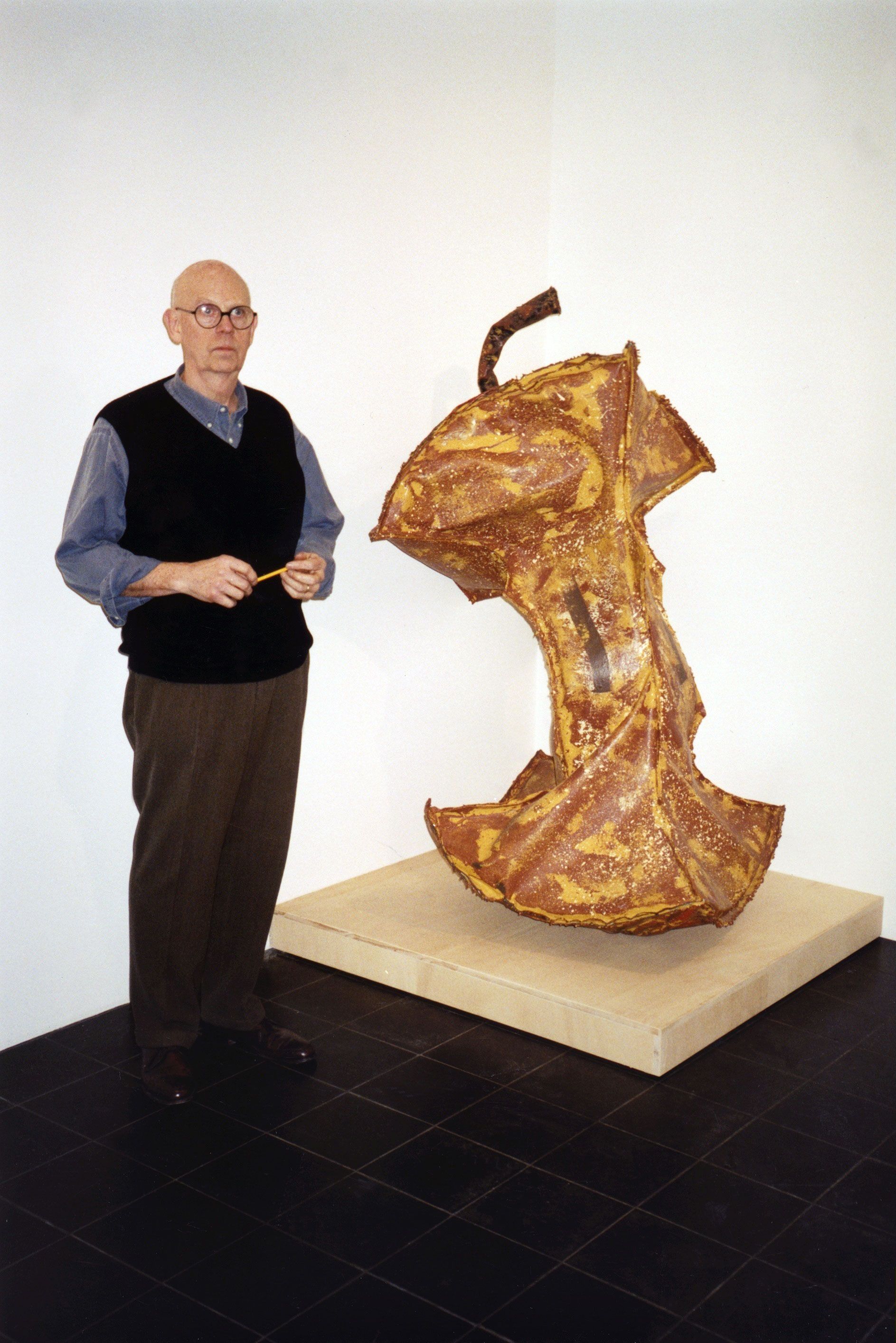 Claes Oldenburg, Pop Art Sculptor, Dead at 93