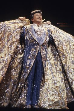 NEW YORK - JANUARY 01:  Liberace performs at Radio City Music Hall in 1985 in New York City. (Photo by Larry Busacca/WireImage)