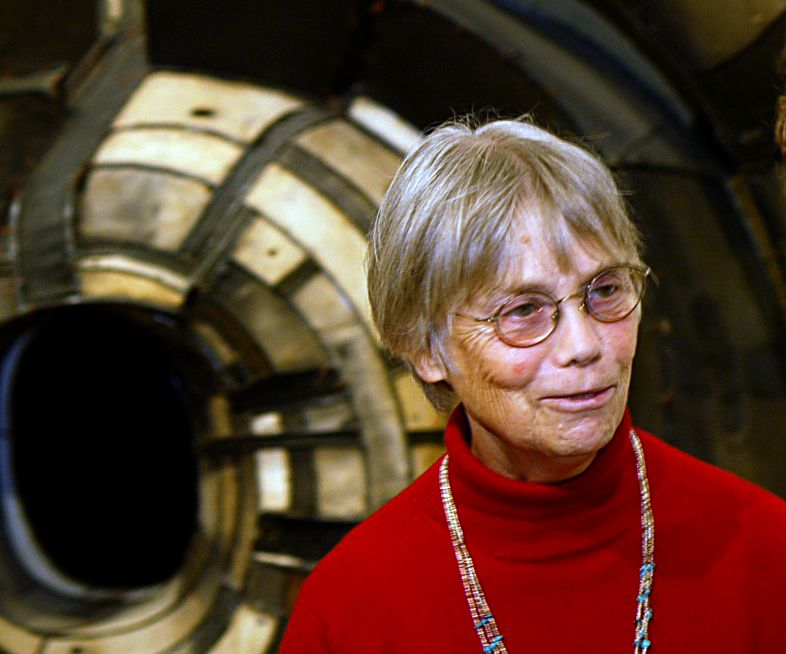 Remembering Lee Bontecou and Her Volcanic Hell Holes