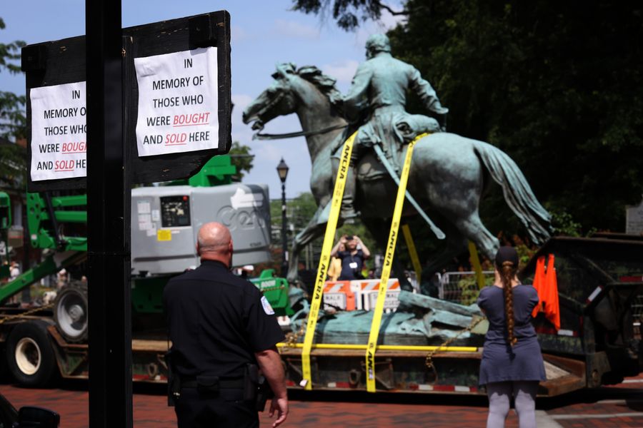 Charlottesville Removes Confederate Statues [PHOTOS, VIDEOS]