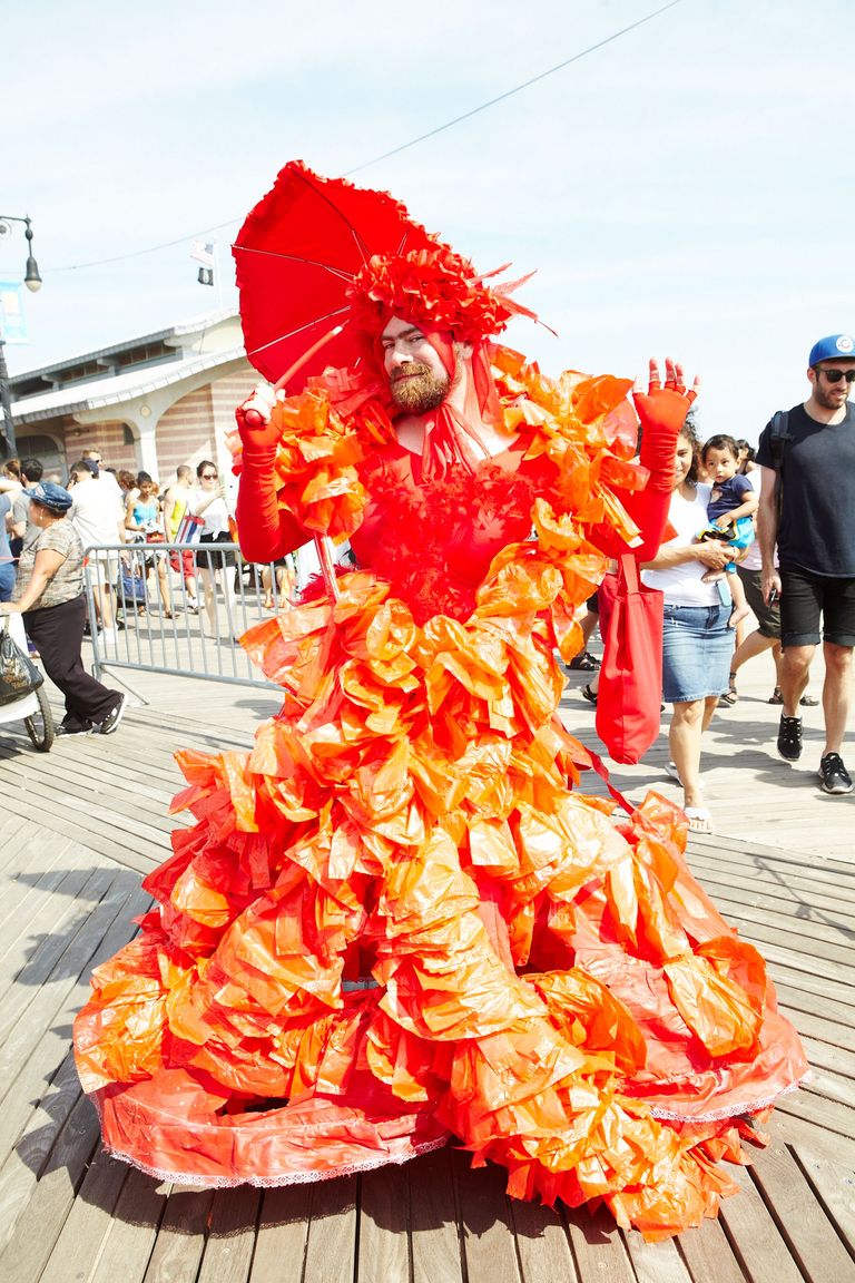 Street Style: The Most Dazzling and Mystical at the Mermaid Parade