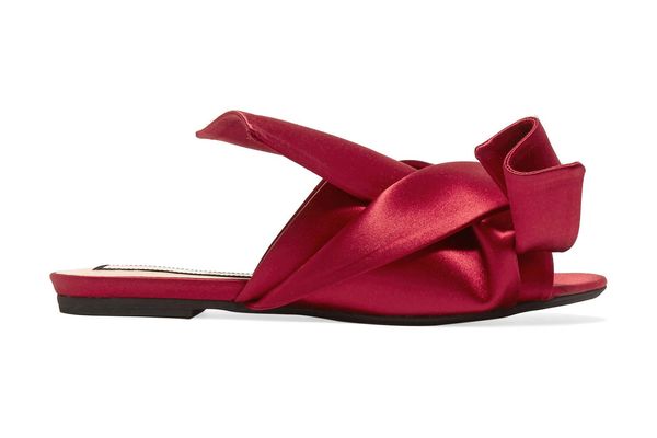 No. 21 knotted satin sandals