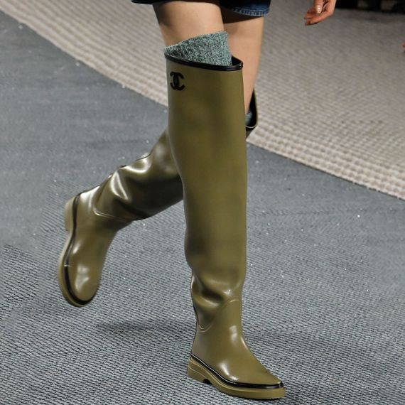 The 32 Weirdest Runway Accessories of 2022