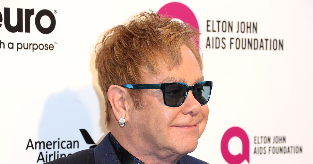 Elton John AIDS Foundation. Элтон Джон клипы. Элтон Джон Король Лев. Элтон Джон биография.