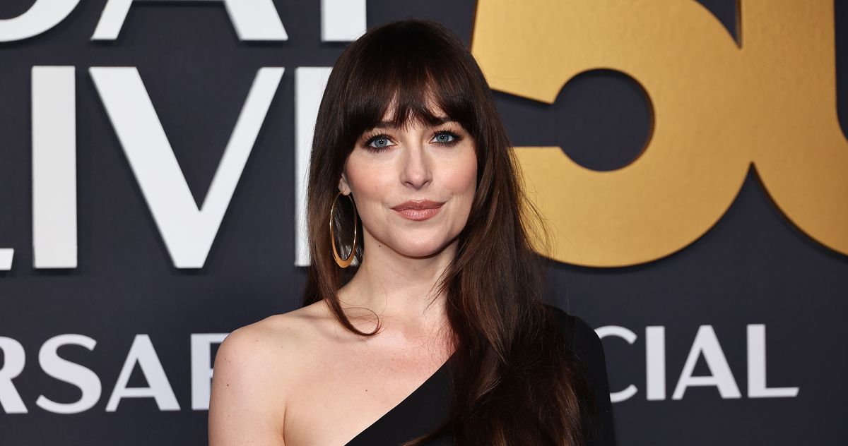 Dakota Johnson Struggled To Pay Rent After High School