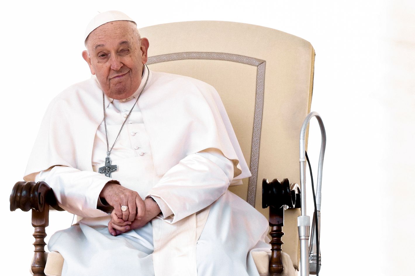 Here’s How 11 Comedians Acted at the Pope’s House