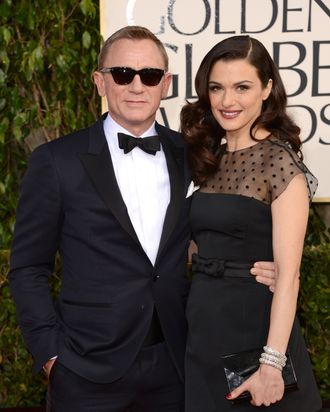 BEVERLY HILLS, CA - JANUARY 13: Actor Daniel Craig (L) and wife actress Rachel Weisz arrive at the 70th Annual Golden Globe Awards held at The Beverly Hilton Hotel on January 13, 2013 in Beverly Hills, California. (Photo by Jason Merritt/Getty Images)