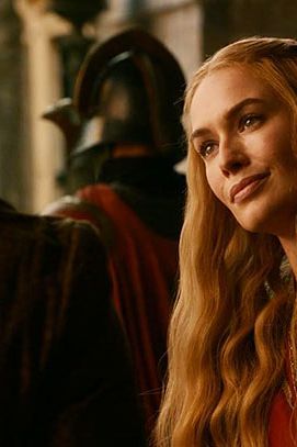 Ambi-tilter! Here Littlefinger is getting the patented Cersei treatment.