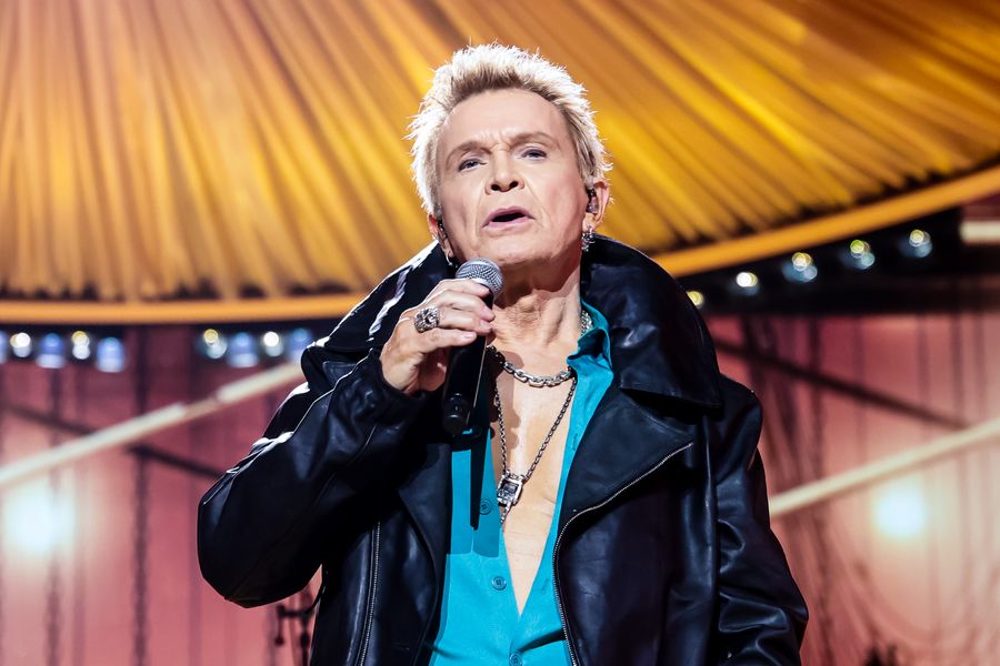 Billy Idol’s Advice to Quit Heroin? Smoke Crack.
