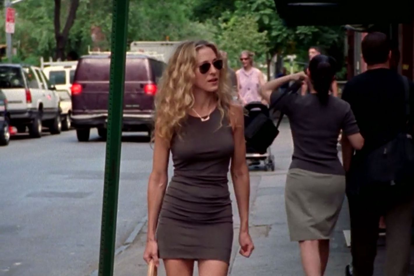 travel outfit - Carrie Bradshaw Lied