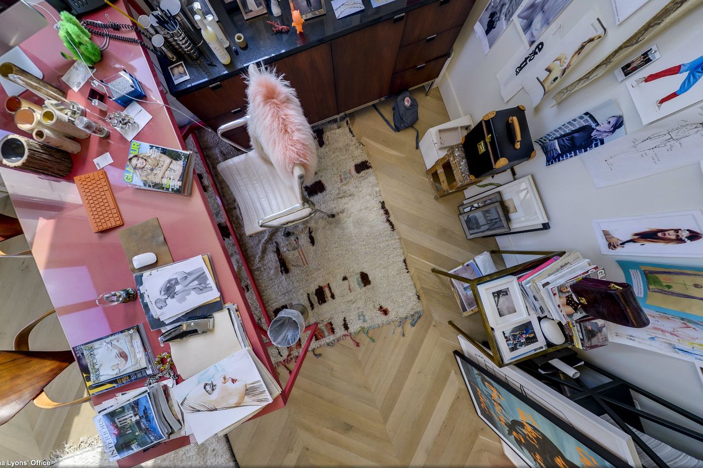 Let’s Play ‘I Spy’ in Jenna Lyons’s Huge Office