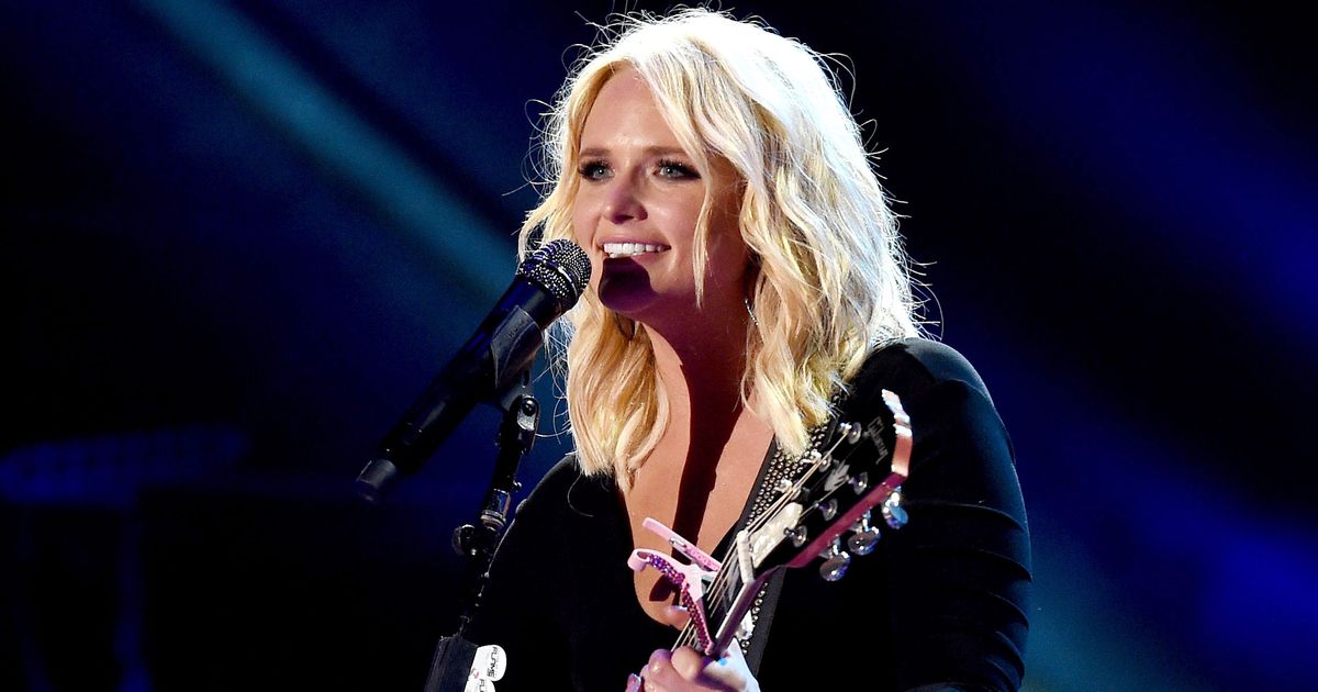 米蘭達蘭伯特 (Miranda Lambert) 對令人驚嘆的新單曲進行了認真的自我反省