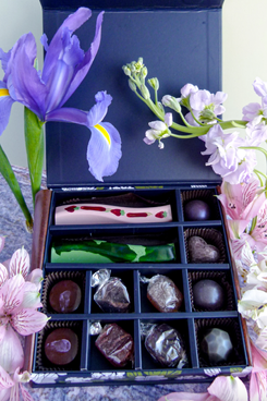 Deux Cranes Limited Edition Mother's Day Gift Box