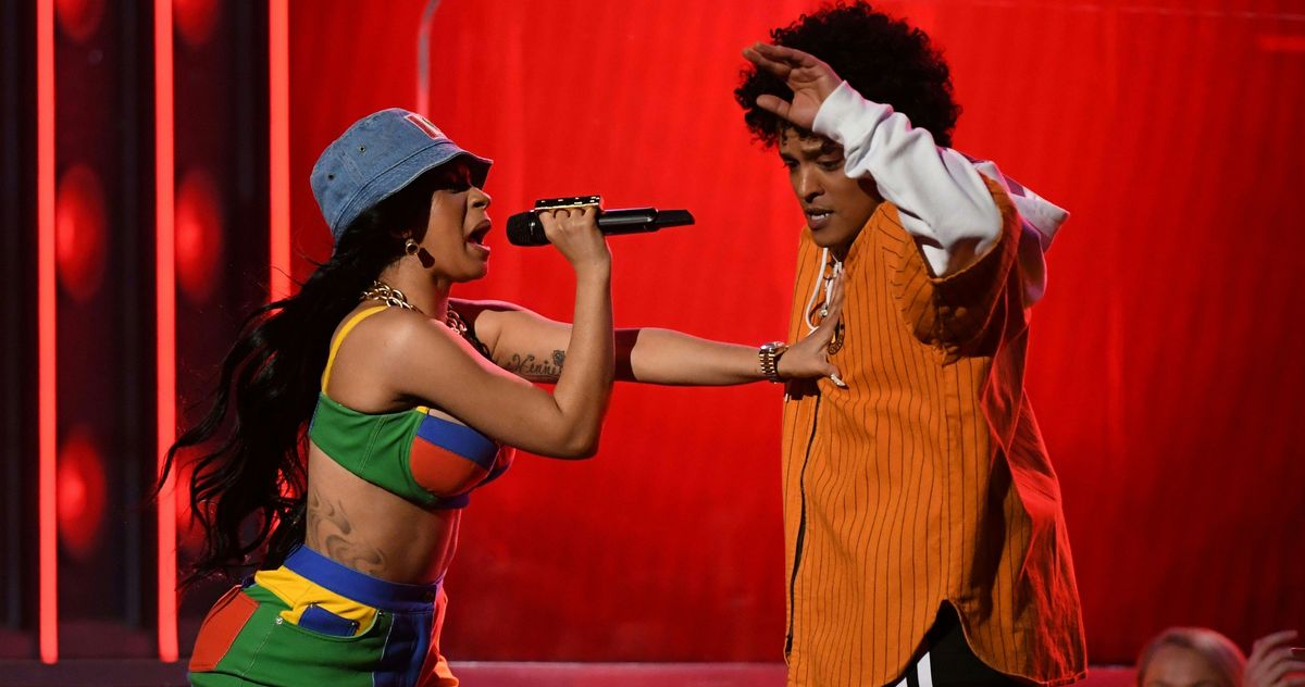 Grammys 2018: Cardi B and Bruno Mars Perform 'Finesse'