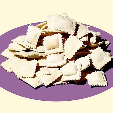 令人高兴的是，自从卡鲁索在大都会歌剧院演唱以来，这个配方一直没有改变。Raffetto's, 144 W。休斯顿街，麦克道格尔街;212-777-1261;一磅盒装4美元。