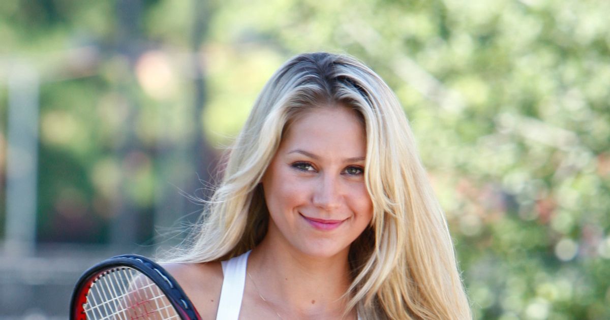 Anna Kournikova out after one season as 'Biggest Loser' trainer