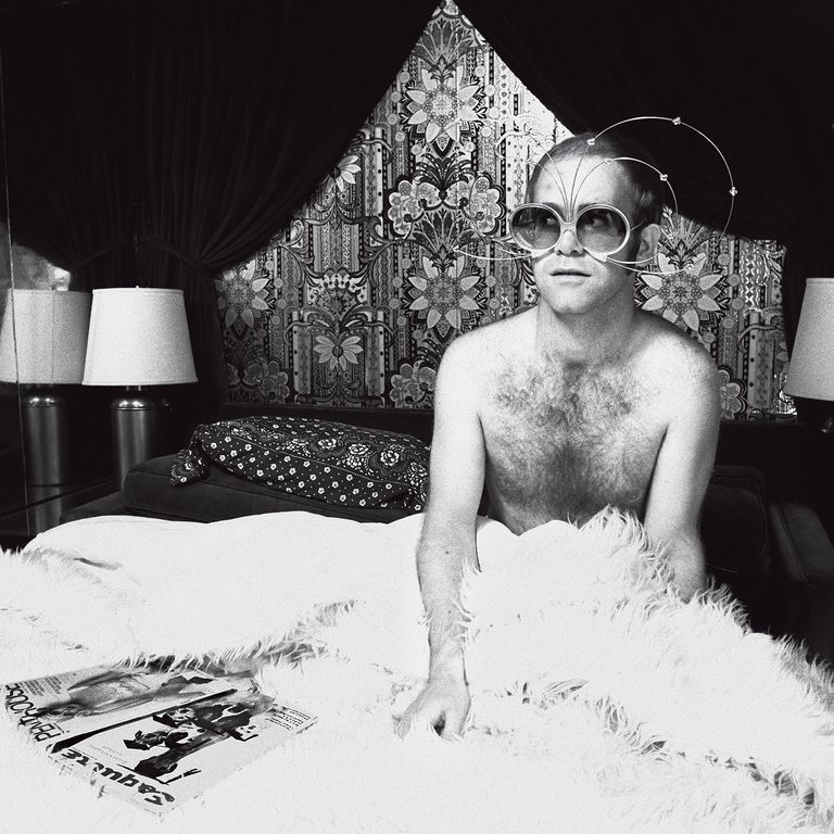 Terry O'Neill, Elton John, Dodgers Stadium - Black & White, 1975