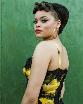 Pics andra day Andra Day's