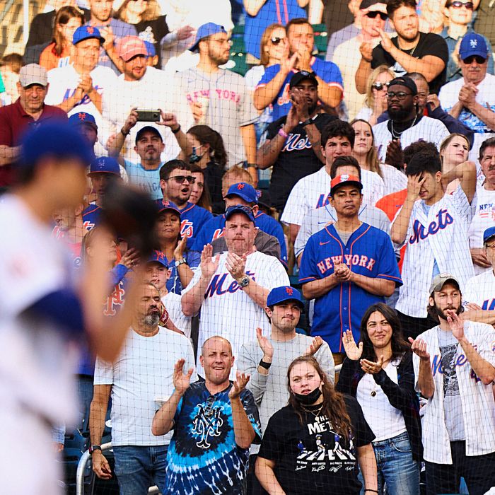 The New York Mets: the only team where the players jeer the fans